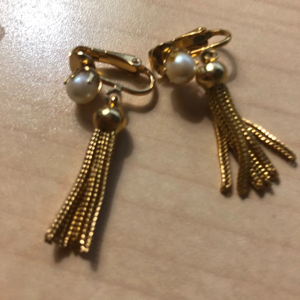 Vintage gold tone clip on earrings with chain tassel and pearl like post